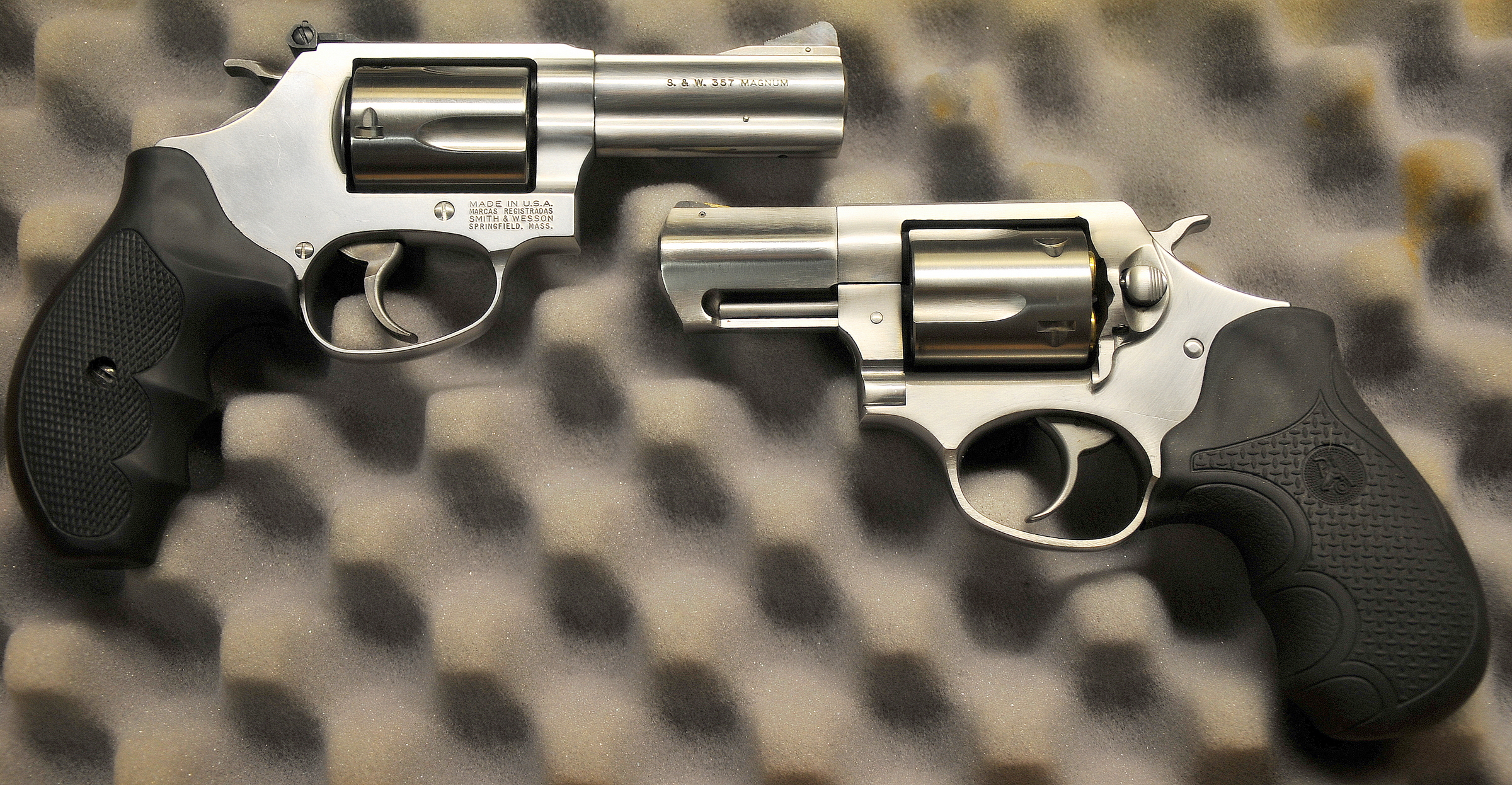Ruger SP101 vs S&W Model 60 head to head. 